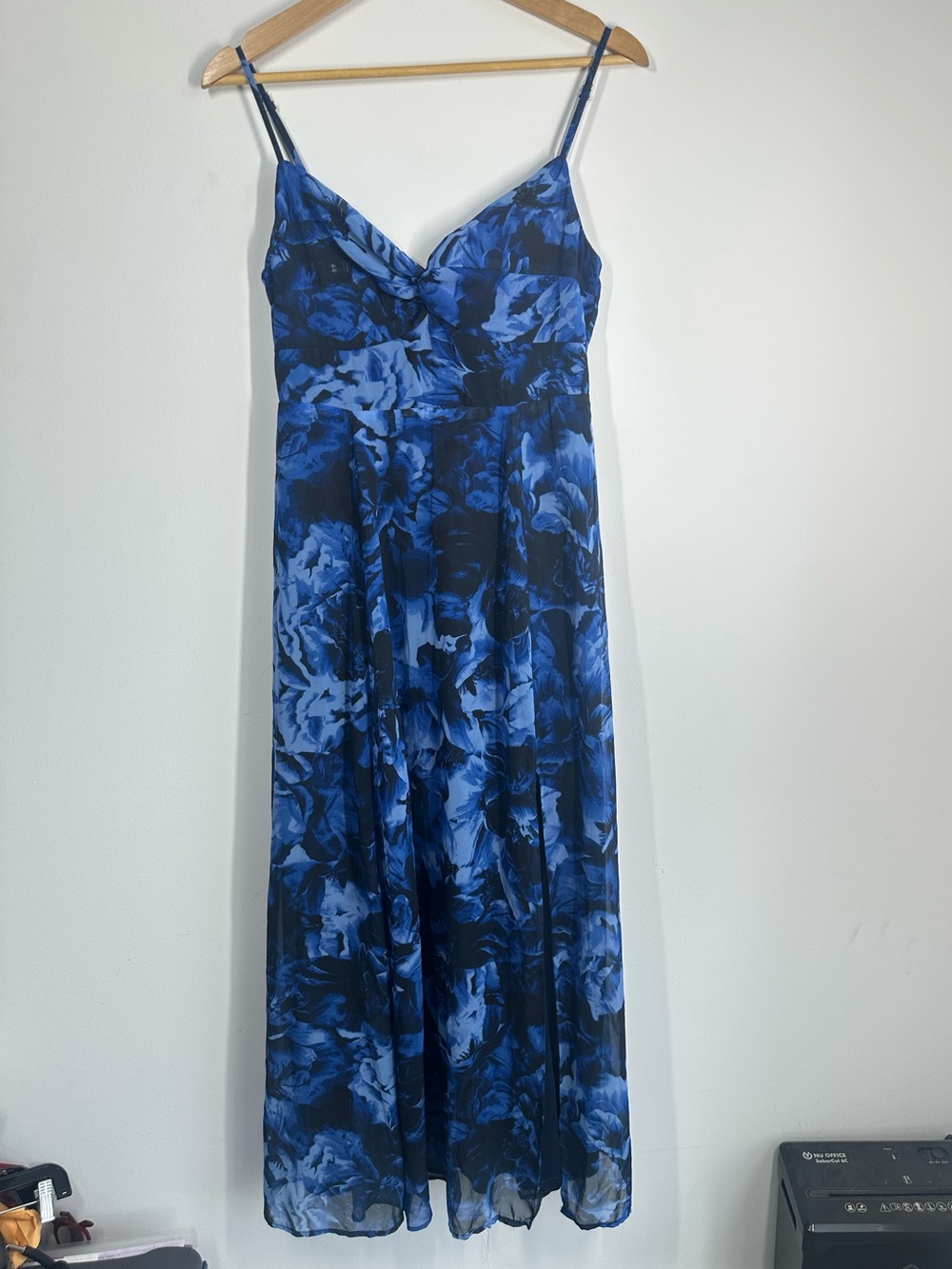 Lulus Beautiful Soul Blue Floral Twist Front Maxi Dress Medium